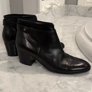 VINCE Harriet Black Leather Ankle Boots Size 9M/39